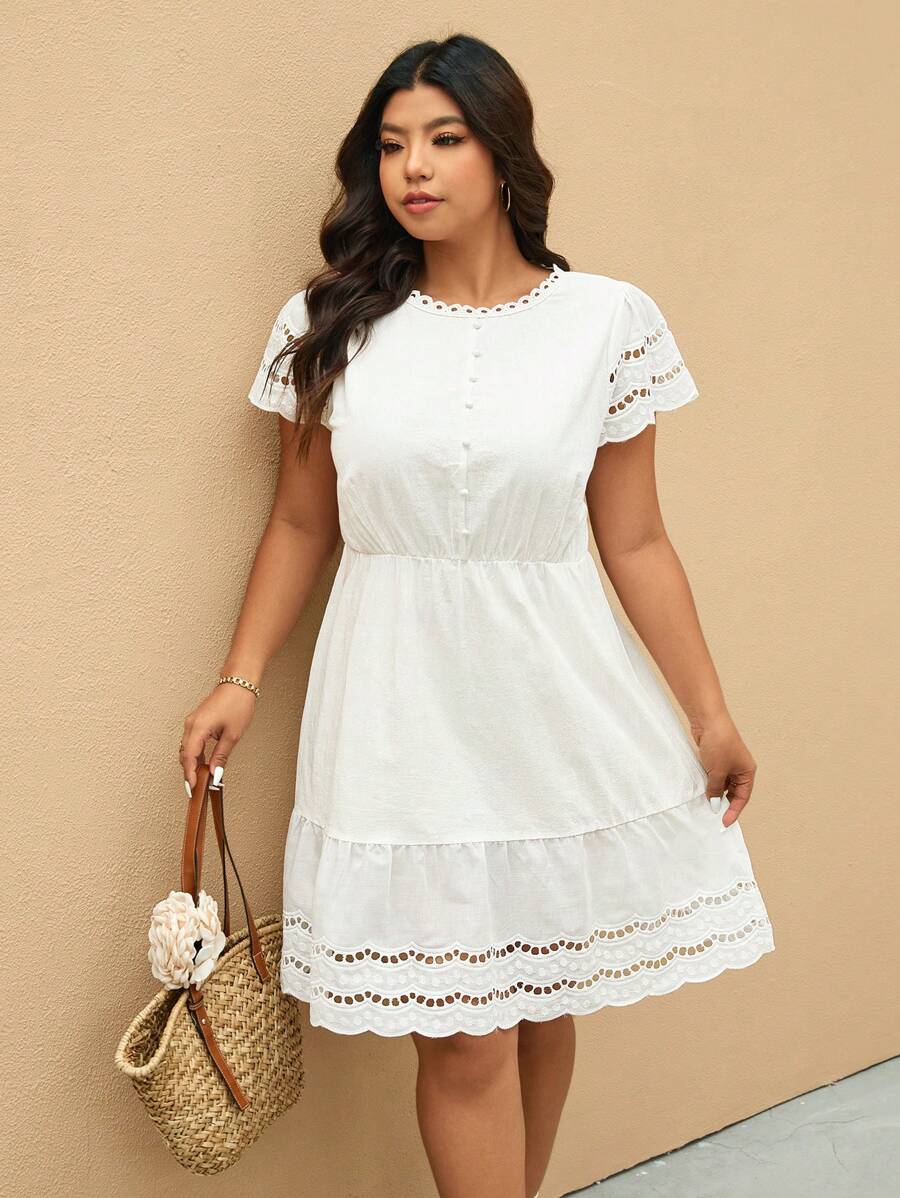 This plus size casual dress features a solid color design with a playful round neck and short sleeves. The charming ruffle hem adds a flirty touch, making it perfect for everyday wear or casual outings. Comfortable and stylish, it’s designed to celebrate your curves with ease and fun.