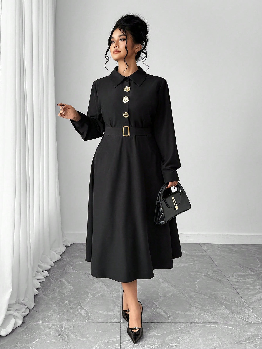 Embrace the season in style with this plus-size woven dress that's equal parts elegant and effortlessly chic. Crafted with a flattering silhouette, it's perfect for autumn adventures—whether you're heading to brunch, the office, or a casual night out. The quality woven fabric drapes beautifully while keeping you comfortable all day long. This versatile piece pairs easily with your favorite boots, sneakers, or statement jewelry. Because looking fabulous shouldn't require a second thought, this dress does the