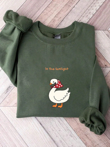 Stay cozy and stylish this autumn and winter with our Quirky Charm sweatshirt. The thermal-lined material will keep you warm, while the playful cartoon duck print adds a touch of whimsy to your outfit. Perfect for those who want to add a touch of fun to their wardrobe.