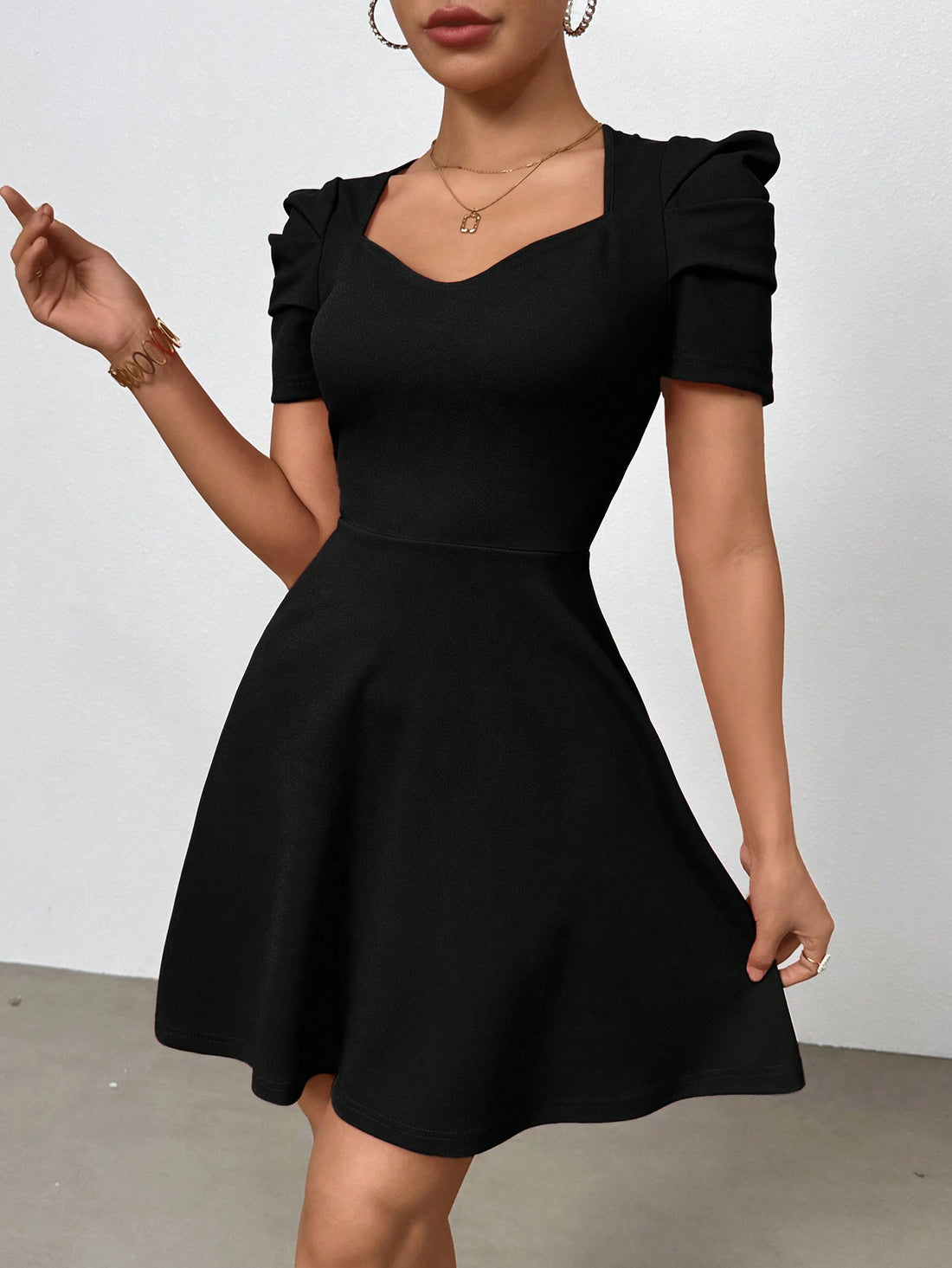 Step into summer with this playful short sleeve dress designed for your daily commute and Valentine’s Day charm. Its romantic silhouette combines comfort and style, making every moment feel special. Lightweight and breezy, it’s perfect for warm days when you want to look effortlessly cute and feel confident wherever you go.