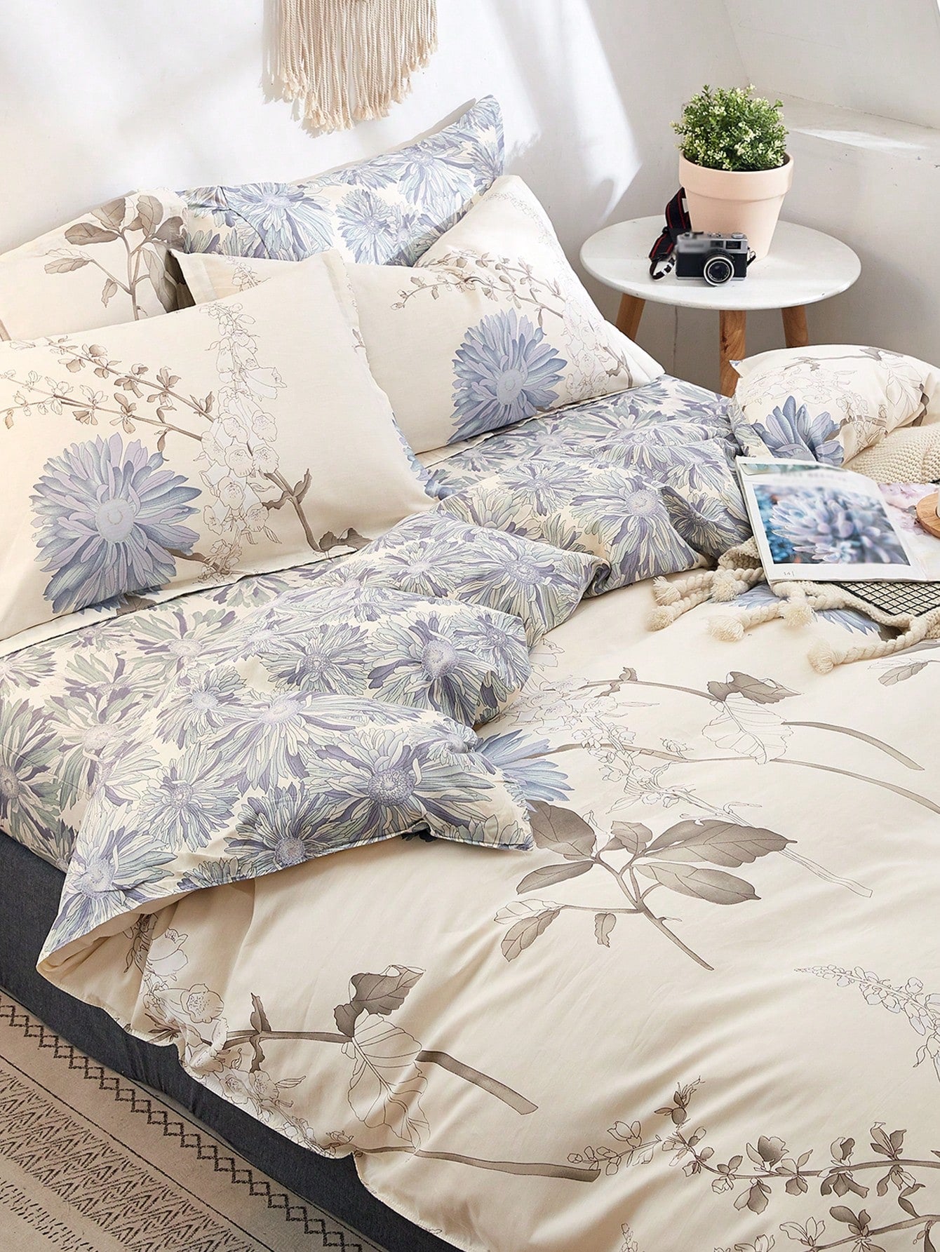 Transform your bedroom into a dreamy garden with this Romantic Floral Duvet Cover Set. This 3-piece bedding set includes cozy pillowcases that bring a touch of elegance and whimsy to your space. Perfect for adding a splash of floral charm, it’s designed to make your home feel both stylish and inviting. Let your dreams bloom in comfort and color every night!