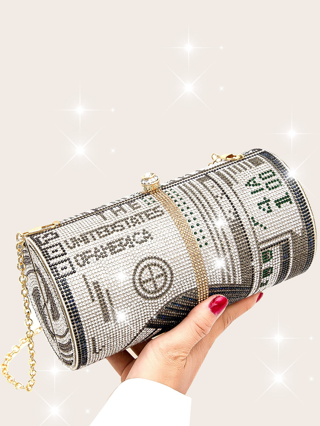 This glittering rhinestone evening bag is the perfect accessory for any party girl. With its elegant design and sparkly accents, it adds a touch of glamour to any outfit. The perfect size for all your essentials, this bag combines style and functionality. 