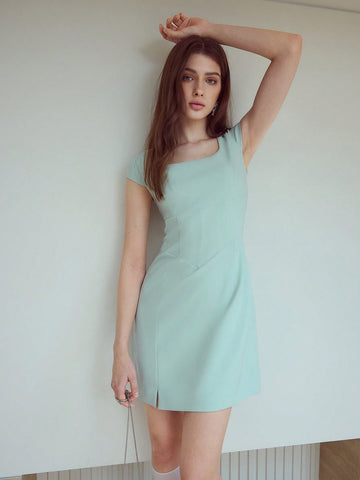 Step out in style with the Split Zipper Dress, your new go-to for effortless chic. This versatile piece combines a sleek zipper detail with a playful split, perfect for turning heads whether you're at brunch or a night out. Designed for modern women who love fashion with a twist, it offers both comfort and flair in one fabulous package. Dress it up or down and let your confidence shine!