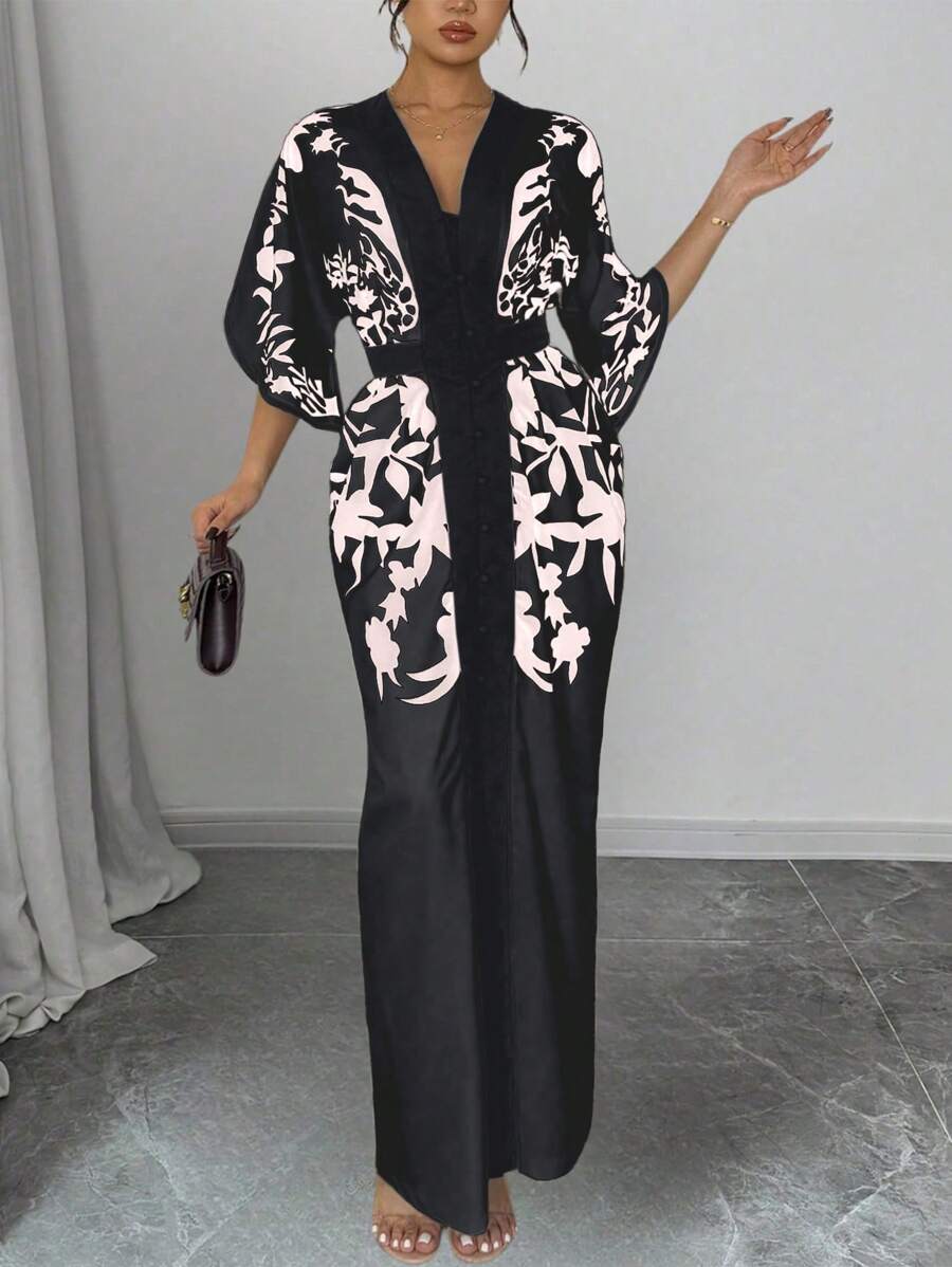 Get ready to effortlessly rock your style with our Spring-Summer Contrast Color Print Fitted Long Dress. This dress is designed to not only make you look elegant, but also to provide you with maximum comfort and style. With its contrasting colors and fitted design, you'll be turning heads everywhere you go.