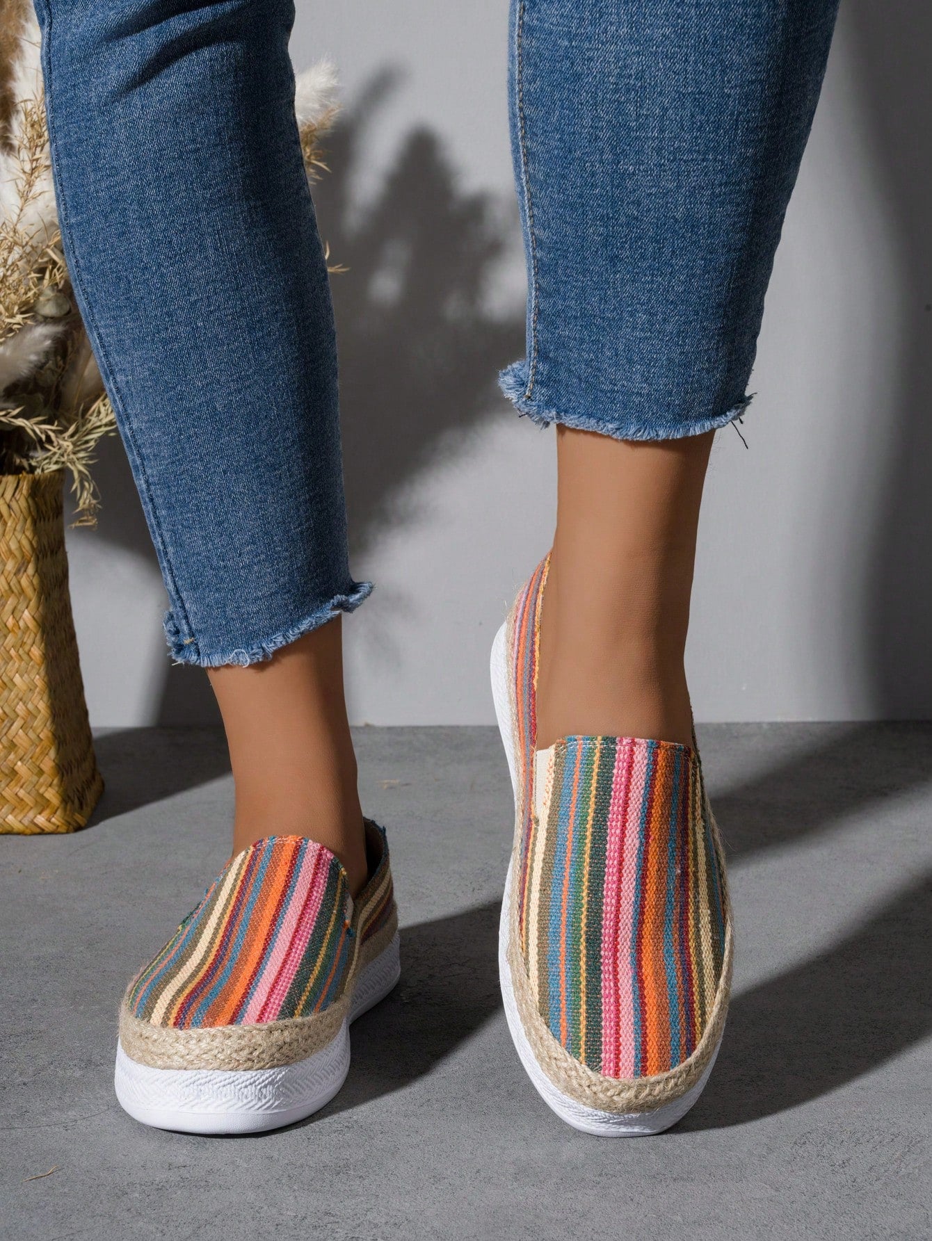 Crafted with a soft and breathable cloth material, these shoes provide maximum comfort and support. Perfect for long walks, these shoes are designed to keep your feet feeling fresh and comfortable. Say goodbye to uncomfortable shoes and hello to ultimate comfort with Springtime Comfort.