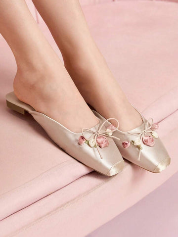 Step into elegance with these stunning 3D flower decor flat loafers, designed to elevate your everyday style. Featuring intricate dimensional floral embellishments, these loafers combine artistic flair with practical comfort. The flat sole provides all-day wearability, while the refined silhouette works seamlessly from casual outings to festive occasions. Crafted for the modern woman who appreciates distinctive details, these loafers make an exceptional choice for holiday gifting or personal indulgence. A v