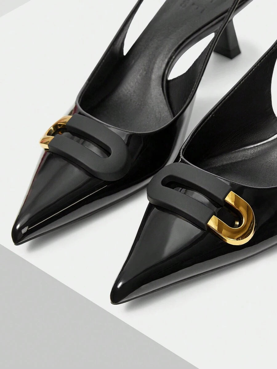 Step out in style with these all-season premium pointed toe casual pumps. Designed for effortless elegance, they add a chic touch to any outfit while keeping you comfortable all day long. Perfect for work, play, or anywhere in between!