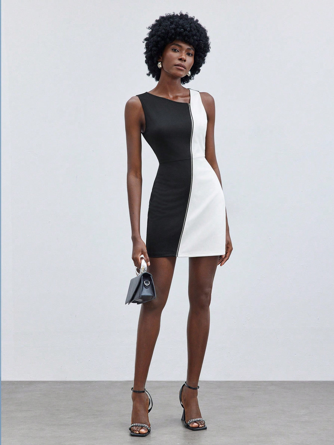 Turn heads effortlessly with this Stylish Asymmetrical V-Neck Zipper Dress! Its slim fit hugs your curves while the eye-catching color contrast adds a fun twist. The unique asymmetrical design and zipper detail bring a playful edge to your wardrobe, perfect for days when you want to feel confident and chic. Whether dressed up or down, this dress makes every outing a stylish adventure.