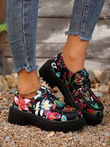 These printed high heel casual shoes offer both style and comfort for plus size women. With a variety of prints to choose from, these shoes are perfect for any occasion. Made with quality materials, they provide lasting support and a fashionable look for any outfit.