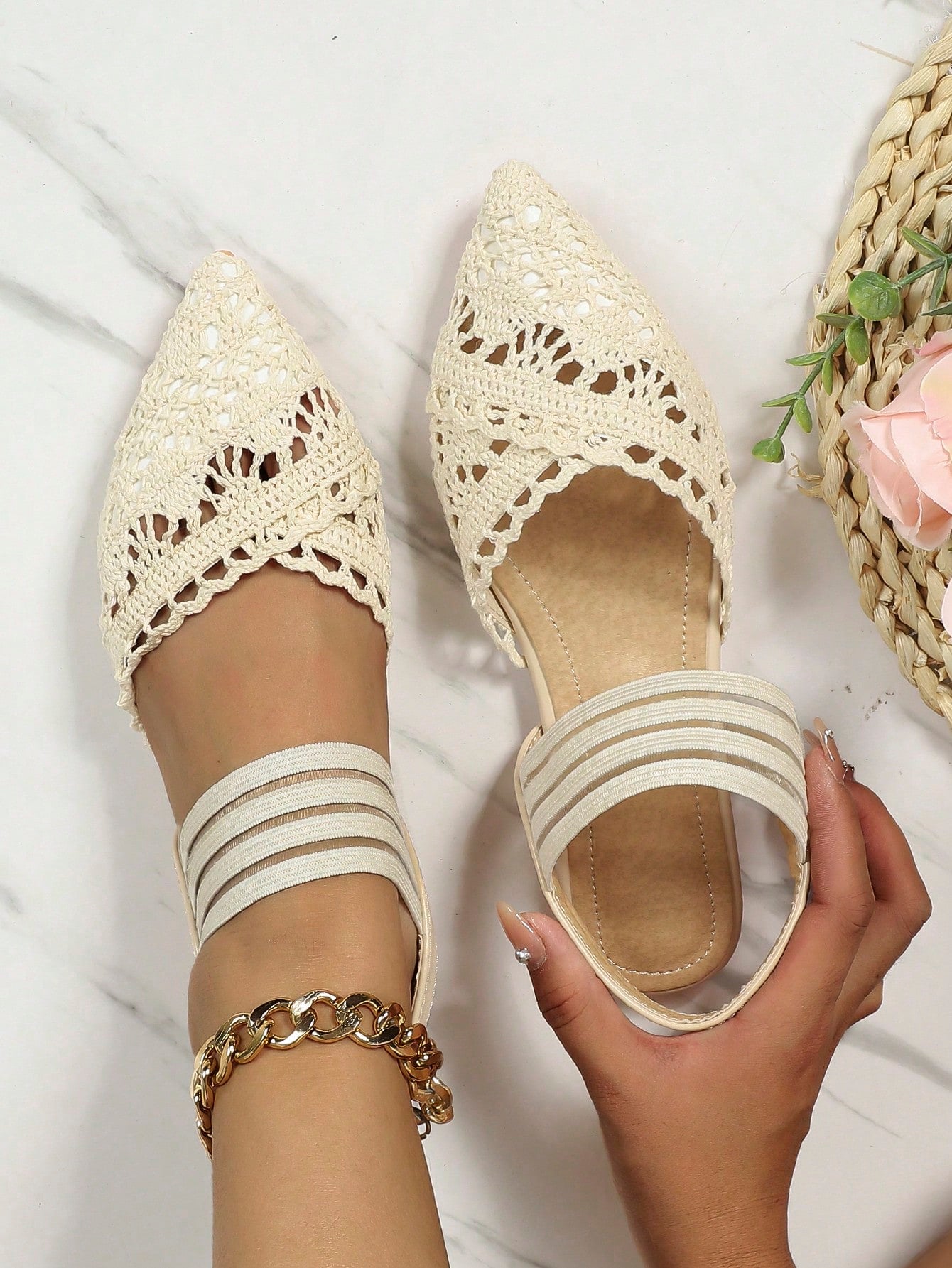 Upgrade your shoe game with our Stylish Minimalist Mesh Lace Pointed Toe Mules! Trendy yet comfortable slip-on flats, perfect for any casual occasion. The mesh lace design adds a touch of elegance, while the pointed toe keeps it minimalistic. A must-have for any stylish woman on the go.