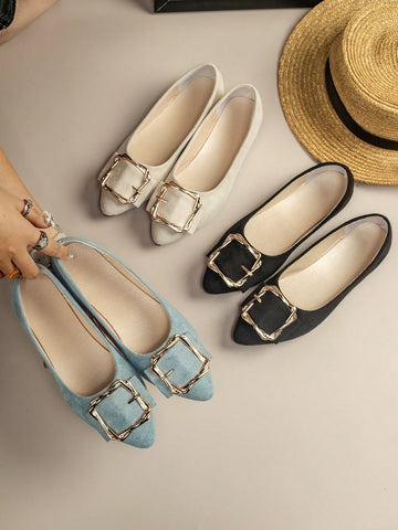 Elevate your comfort and style with our Stylish Plus-Size Suede Flat Shoes. Designed for casual versatility, these shoes feature a convenient buckle closure and a chic suede finish. Perfect for all-day wear, these flats provide a comfortable and fashionable option for any occasion.