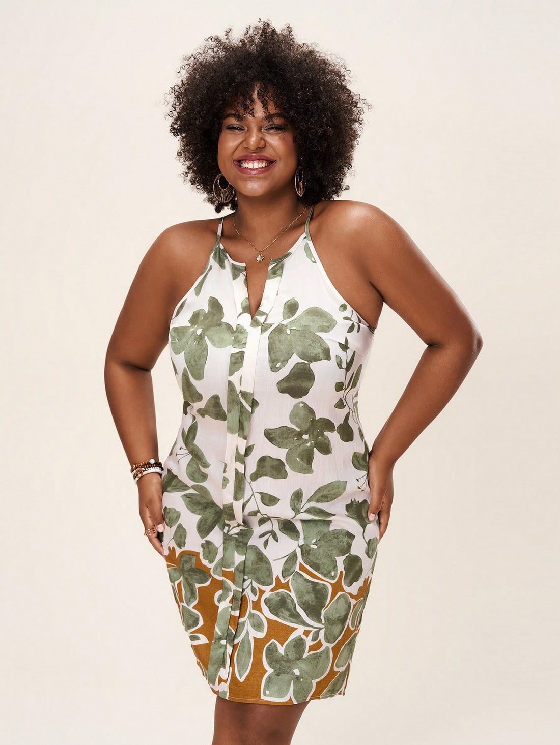 Turn heads with this playful plus size green floral print sleeveless dress. Its vibrant pattern and breezy design make it an ideal companion for concerts, sunny vacations, or a fun brunch outing. Comfortable and flattering, it adds a splash of charm wherever you go.