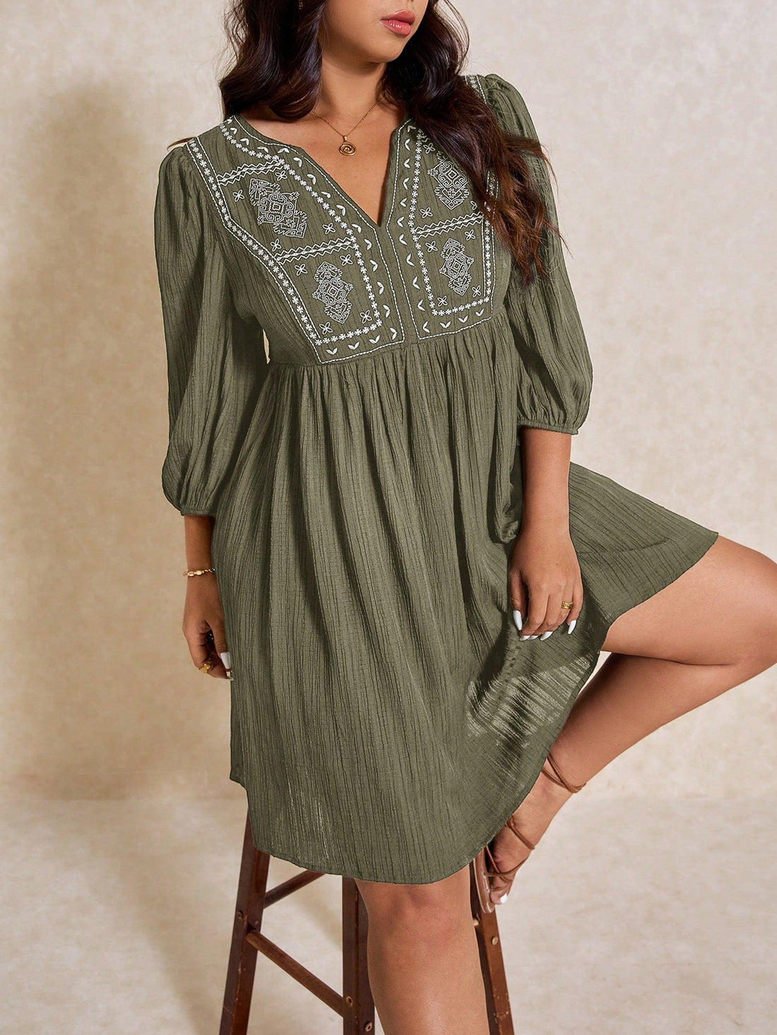 Step into summer with this stylish plus size long sleeve dress designed for effortless fashion. Its breezy fabric and flattering fit keep you comfortable and confident all day long. Perfect for sunny days or casual evenings, this dress adds a playful touch to your wardrobe while celebrating your curves with ease.