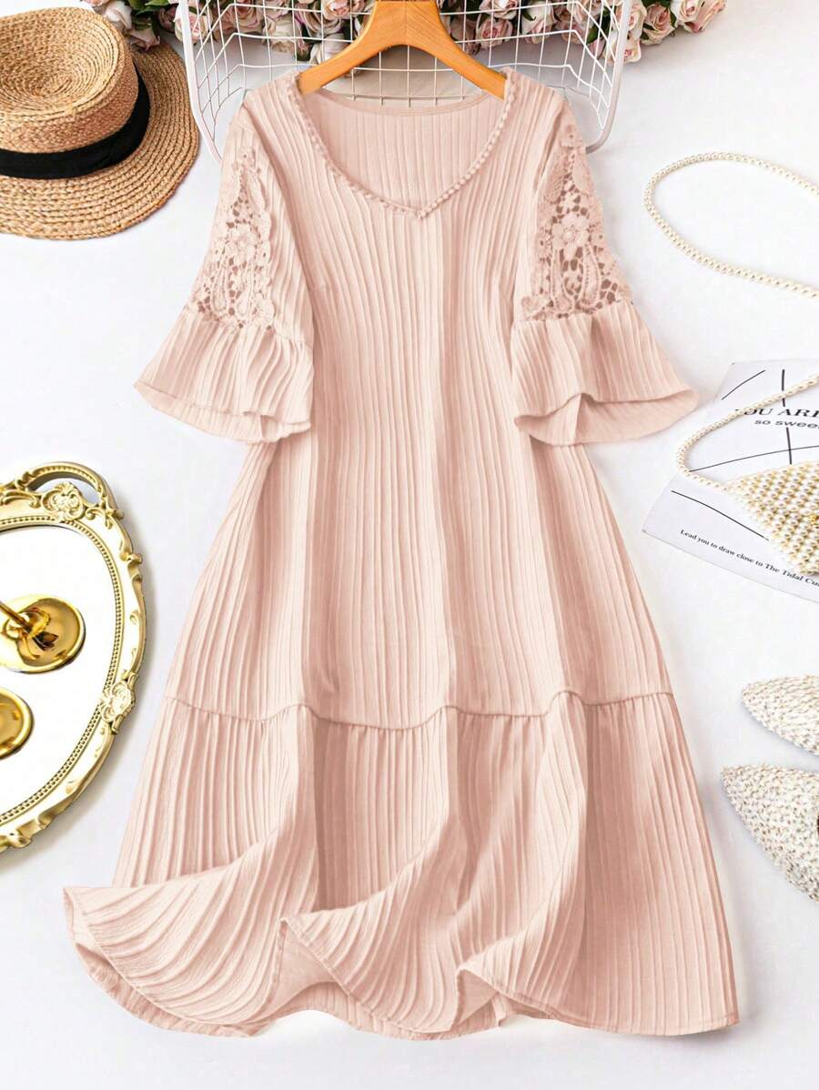 Step out in style and comfort with this playful plus size dress! Featuring short sleeves and a solid color design, it’s perfect for everyday adventures or casual outings. Flattering and easy to wear, this dress brings a fun, confident vibe to your wardrobe while keeping things effortlessly chic.
