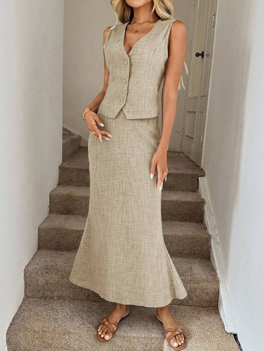 Step back in time with this charming retro-inspired two-piece set that brings vintage vibes to your summer wardrobe. The crisp blue vest pairs perfectly with the flowing long skirt, creating an effortlessly chic look that works for casual outings or weekend adventures. Whether you're channeling 70s nostalgia or just love timeless style, this set delivers comfort and character in one delightful package. Mix, match, or wear together—the possibilities are endless!