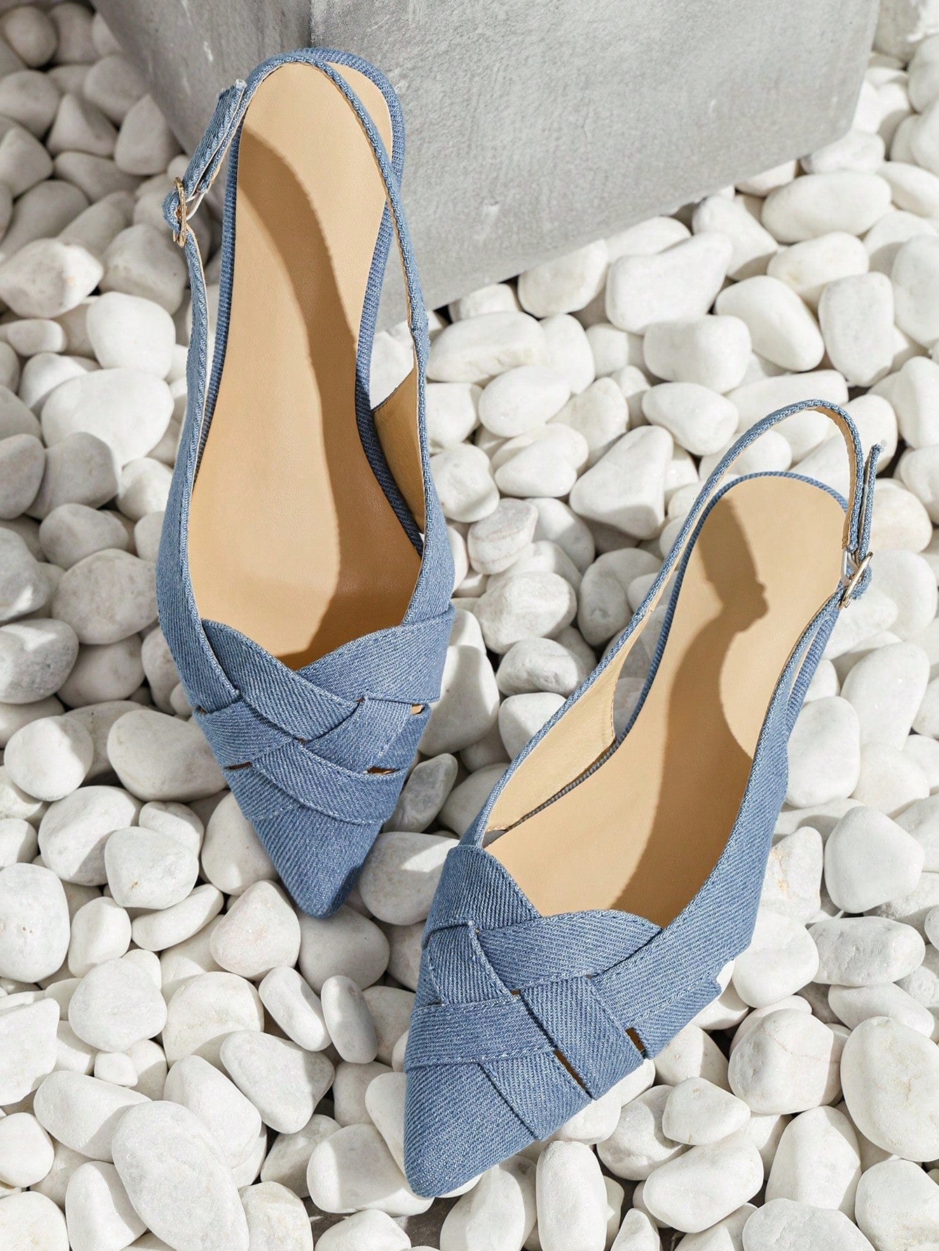 Experience a stunning and stylish look with our Silver Flat Party Shoes. The unique and random upper pattern adds a touch of elegance to any outfit. Made with high-quality materials, these shoes offer comfort and style for any party or special occasion. Stand out from the crowd with these must-have shoes.