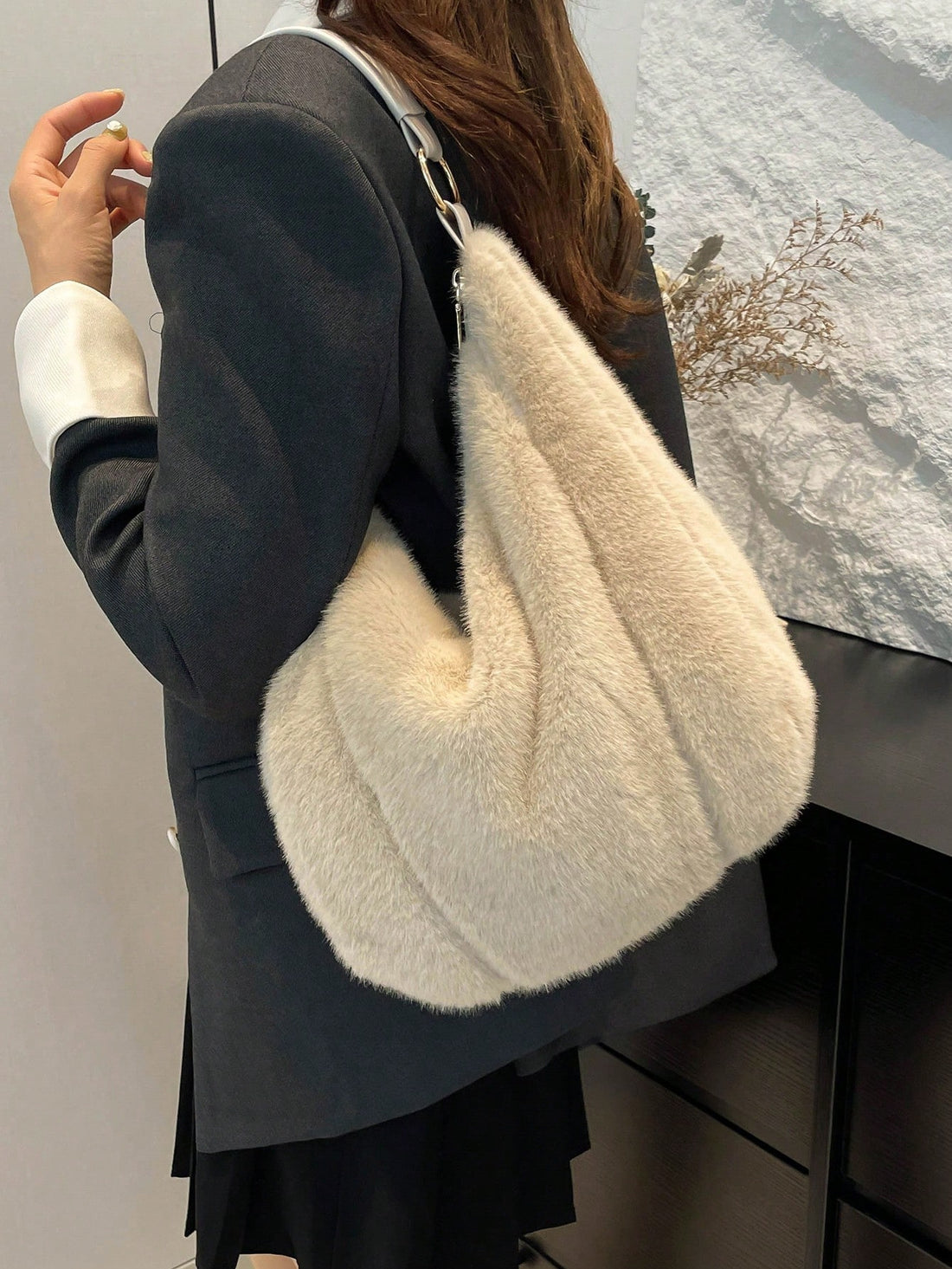 Carry your world in cloud-soft comfort! This plush tote bag is your new best friend—whether you're heading to the office, jetting off on an adventure, or just living your best everyday life. The luxuriously soft fabric feels amazing against your hands, while the spacious interior keeps everything organized and within reach. Sleek, sophisticated, and undeniably cozy, this tote proves that style and comfort don't have to compete. Make every outing feel a little more fabulous.