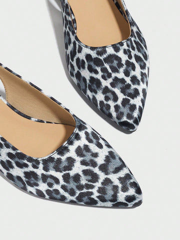 Step into style and comfort with our Stylish Women's Backless Rhinestone-Decorated High Heel Sandals. These versatile sandals are perfect for both casual and business wear, making you feel confident and fashionable. The rhinestone decoration adds an extra touch of glamour to any outfit.