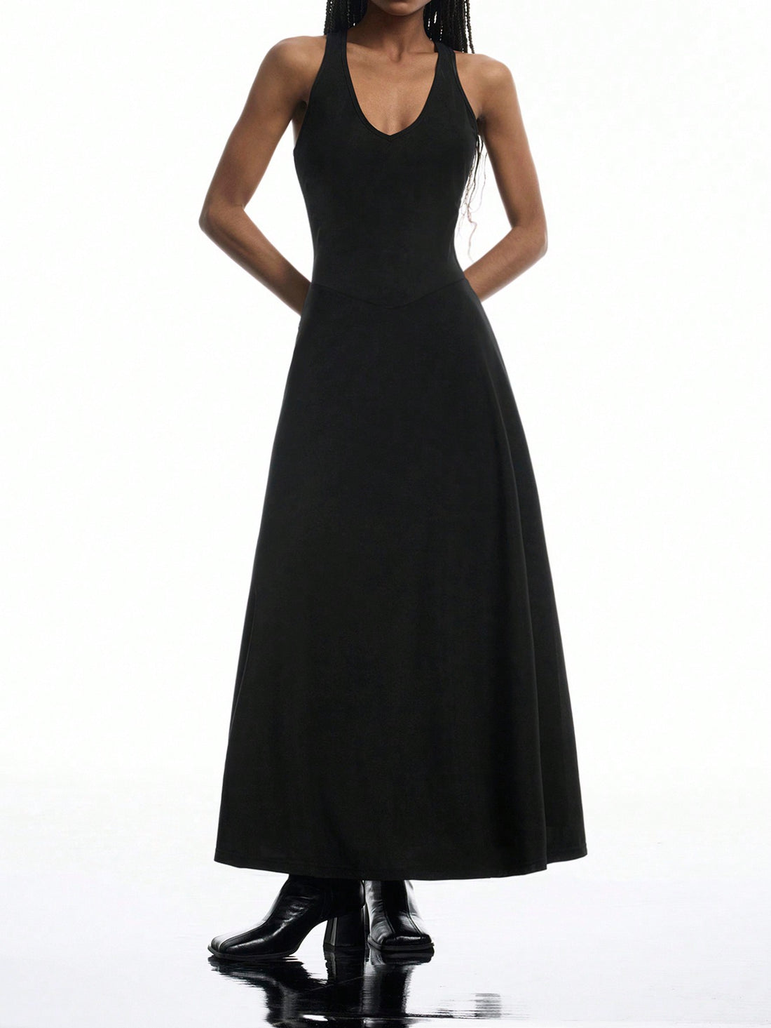 Step out in style with this playful, solid-colored V-neck sleeveless dress designed for effortless everyday chic. Its flattering cut and breezy fabric keep you comfortable and confident from morning coffee to evening strolls. Perfect for mixing and matching, this dress adds a fun, fashionable twist to your casual wardrobe.