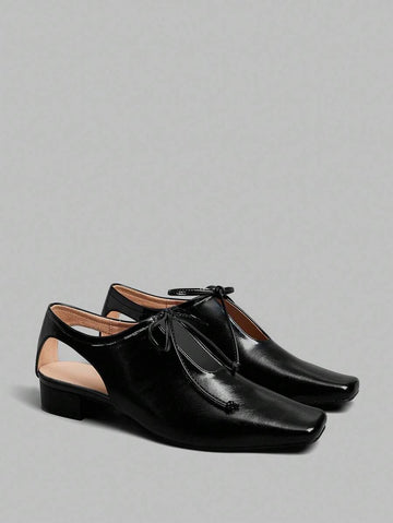 Step out in style and comfort with these flat loafers designed just for you! Whether you're running errands or meeting friends, these shoes add a playful touch to any outfit while keeping your feet happy all day long. Sleek, easy to slip on, and perfect for every occasion, they're your new go-to for casual cool.