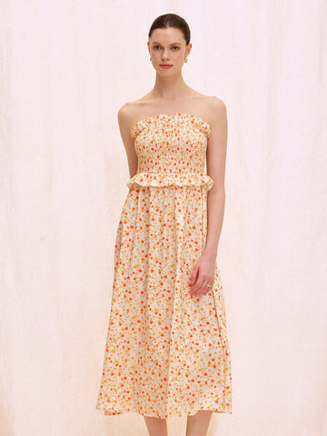 Step into a dreamy escape with the Romantic Getaway Halter Dress. Featuring a charming ditsy floral print and a flirty ruffled hem, this dress captures vintage vibes with a fresh, playful twist. Perfect for sunny strolls or spontaneous adventures, it’s your go-to for effortless style and timeless fun.
