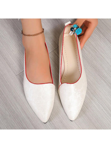 Introducing Timeless Elegance, the perfect addition to your shoe collection. These classic print flat shoes are designed for all seasons, providing comfort and style. With a timeless design and durable construction, these shoes are a must-have for every wardrobe. Elevate your look and step out in elegance.