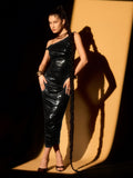 Embrace cozy elegance with this trendy fall-winter maxi dress, perfect for your Thanksgiving feast and New Year's Eve sparkle. Its flowing silhouette keeps you comfortable while turning heads, blending seasonal charm with festive flair. Whether catching up with loved ones or dancing the night away, this dress ensures you celebrate in style and comfort.