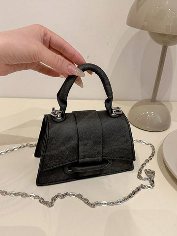 Add a splash of fun to your outfit with this Trendy Niche Textured Handbag! Its mini square shape and unique texture make it the perfect playful companion for your daily adventures. Lightweight and stylish, it’s designed to hold your essentials while turning heads wherever you go. Elevate your look with a bag that’s as lively and chic as you are!