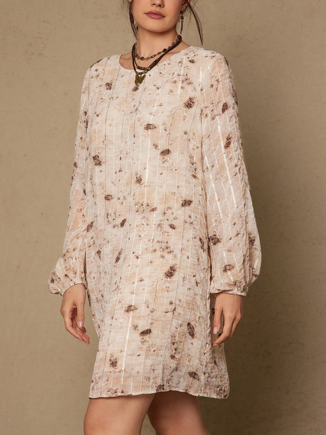 Get ready to rock this Trendy Plus Size Tie-Dye Casual Dress! With its vibrant tie-dye print, lantern sleeves, and round neck, this dress is the perfect blend of style and comfort. Whether you're out on the town or lounging at home, this dress will make a statement and keep you feeling trendy and confident.