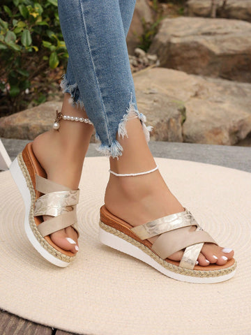 Step into summer with these trendy straw woven wedge heel slippers! Designed for ultimate comfort, their breathable straw weave keeps your feet cool while the wedge heel adds a playful lift to any outfit. Perfect for beach days or casual strolls, these versatile slippers blend style and ease effortlessly.