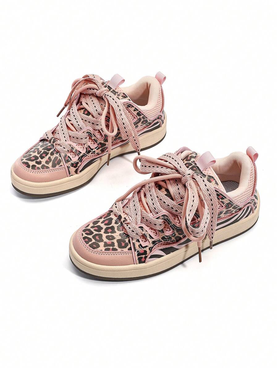 Get in touch with your wild side with these trendy leopard print low top sneakers! Perfect for all seasons, these comfortable sporty flats come in a variety of sizes to fit anyone. Don't sacrifice style for comfort - these shoes have it all!