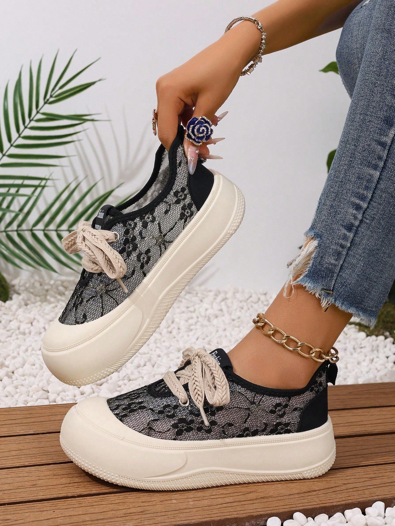 Step up your style game with these playful women's butterfly skateboard sneakers featuring a bold leopard print accent. Their crisp white base keeps the look fresh and versatile, perfect for casual outings or skating sessions. Lightweight and comfy, these sneakers add a fun, trendy twist to any outfit while keeping your feet ready to roll.