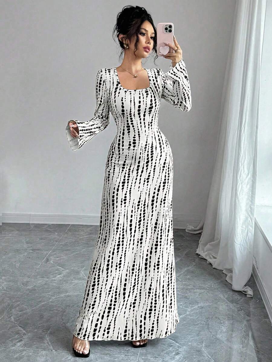 Step out in style with the Urban Chic Animal Print Flared Cuff Dress, designed to add a playful edge to your fall and winter wardrobe. Its flattering flare cuffs and trendy animal print make it perfect for everyday wear, short proms, or homecoming nights. Cozy yet eye-catching, this dress effortlessly blends comfort with fashion flair.