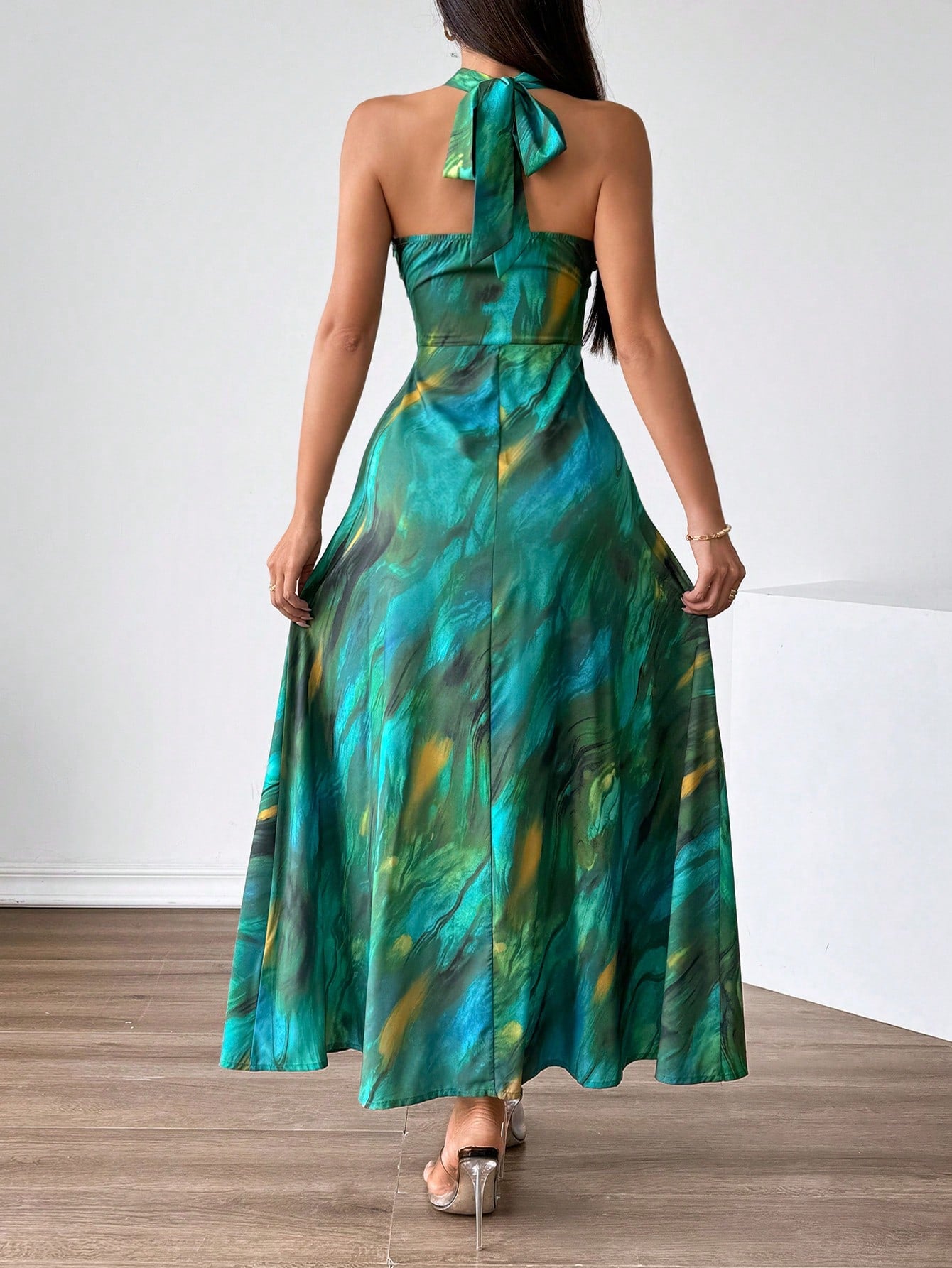 Get ready to turn heads with our Vintage-Inspired Tie-Dye Floral Print Dress! Perfect for casual summer days, this dress is both comfortable and stylish. Embrace your playful side with the quirky tie-dye and floral print design. Stand out and make a statement in this must-have dress!