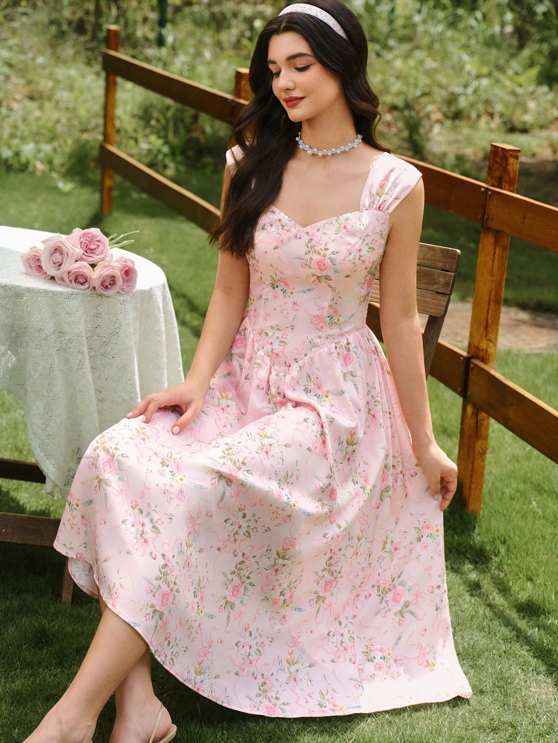 Get ready to bloom with the Vintage Floral Print Relaxed Fit Swing Dress! Perfect for summer, this dress boasts a playful floral print and a relaxed fit that will keep you cool and comfortable. Whether you're attending a wedding, graduation, or Mother's Day celebration, this dress is the ideal choice for a fun and stylish outfit!