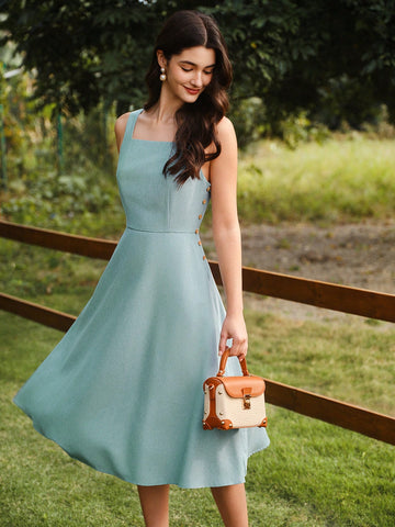 Introducing the perfect dress for your summer vacations and beach outings! Our Vintage Retro Elegant Women's Dress features pockets, adding functionality to this elegant and stylish piece. Keep it casual and chic with this must-have for your summer wardrobe.