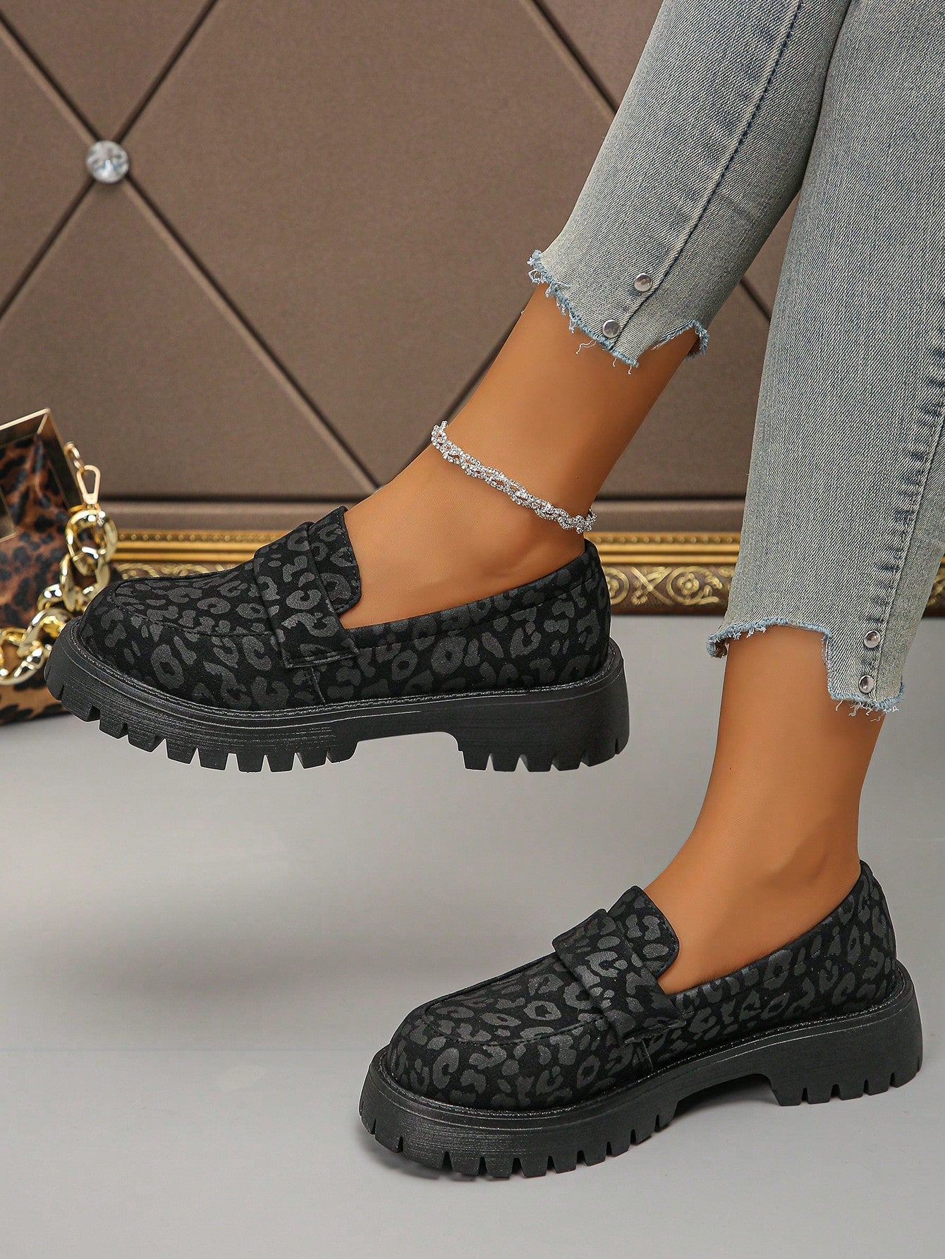 Step into retro cool with these Vintage Vibes Mary Jane Flats! Featuring a thick sole and British style, these loafers will add a touch of nostalgia to your wardrobe. Who says you can't be stylish and comfortable? (No granny vibes here.)