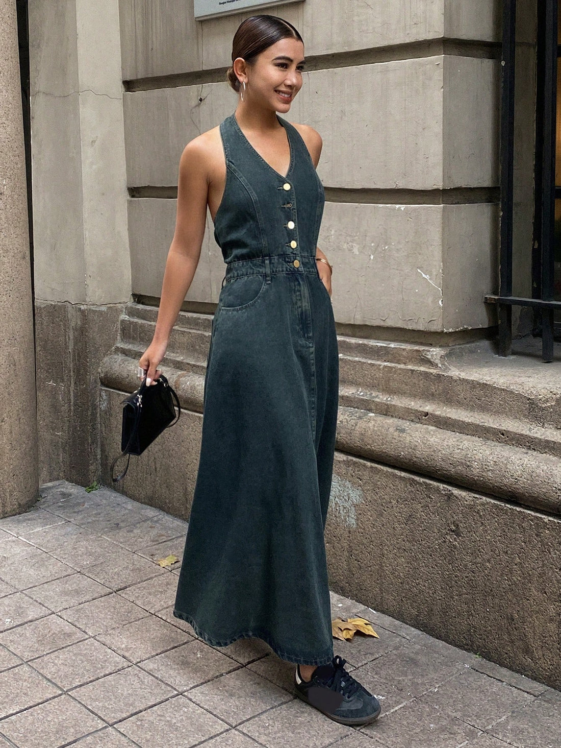 Get ready to turn heads with our Vintage Washed Backless Denim Dress! Effortlessly chic for summer, this dress is the perfect combination of style and comfort. The unique vintage washed design adds a touch of playfulness to your wardrobe. Don't miss out on this must-have piece!