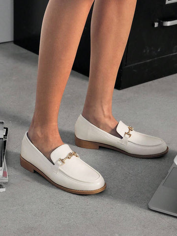 Upgrade your everyday wardrobe with these White Horsebit Loafers for Women, a timeless blend of classic sophistication and modern comfort. Crafted with a smooth faux leather finish and accented by a polished horsebit detail, these slip-on loafers offer an effortlessly refined look that transitions seamlessly from workdays to weekends.