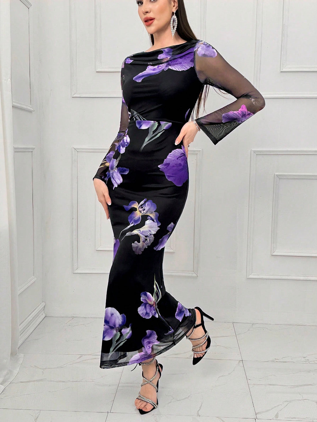 Effortlessly slay in this minimalist long sleeve dress, perfect for everyday wear. Stay stylish without trying too hard. Dress to impress with this simple yet chic piece.