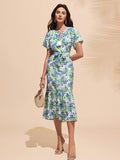Get ready for a trendy vacation look with our Women's Casual Round Neck Knotted Print Dress! With its stylish round neck and playful print design, you'll be sure to turn heads. Plus, the knotted detail adds a touch of unique flair. Perfect for any laid-back getaway.
