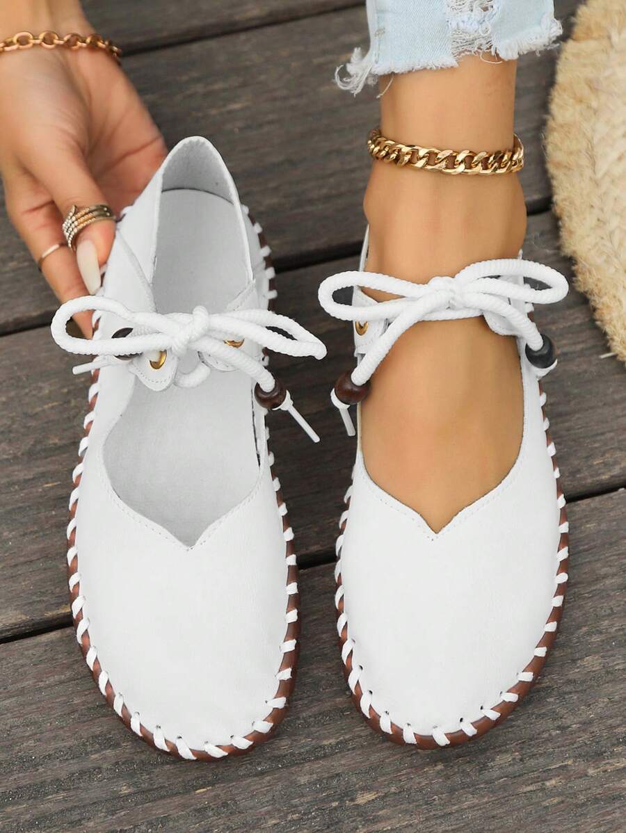 Effortless style meets everyday comfort in these women's casual loafers. Crafted from soft genuine leather, they slip on easily for grab-and-go convenience. The anti-slip rubber sole keeps you steady on any surface, while the flat design provides all-day wearability. Perfect for spring and autumn transitions, these versatile shoes pair seamlessly with jeans, dresses, or casual pants. A timeless staple that combines practicality with understated elegance.
