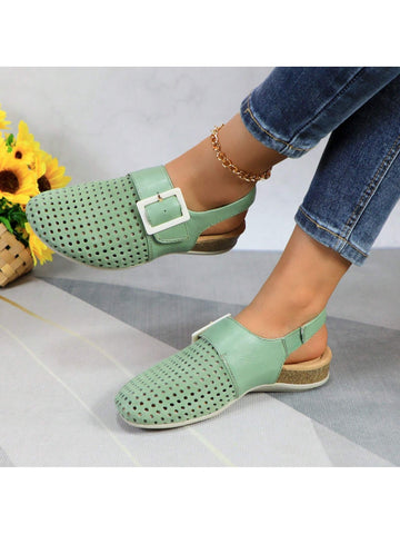 Experience all-day comfort and style with our Women's Comfortable Leather Clogs. These non-slip sandals are perfect for casual walks, providing support and stability with a closed toe design. Made with soft leather, these clogs are the perfect addition to your summer shoe collection.