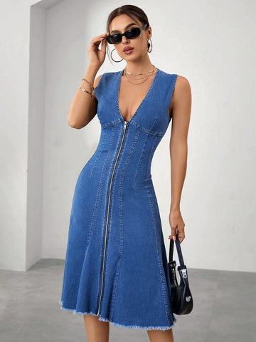 Experience flirty fashion in our Women's Sexy Slim Fit High Waist Denim Dress. With its high waist design, this dress accentuates your curves and gives you a slimming silhouette. Perfect for any occasion, you'll feel confident and stylish in this dress. Upgrade your wardrobe today!
