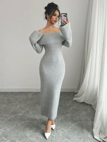 Effortless style is at your fingertips with this Women's Solid Color Off-Shoulder Dress. Perfect for any occasion, the off-shoulder design adds a touch of sophistication while the solid color allows for endless accessorizing options. Stay chic and comfortable with this must-have dress.