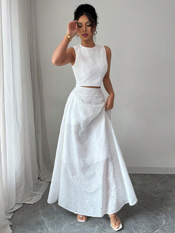 Elevate your everyday style with this fabulous two-piece outfit that effortlessly blends comfort and fashion! Whether you're running errands, meeting friends, or just living your best life, this versatile set keeps you looking put-together without sacrificing that cozy feel. The perfectly coordinated pieces work together to create a polished look that transitions seamlessly from day to night. Mix, match, and make it your own—because looking good shouldn't feel like a chore. Grab yours today and step out wit