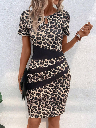 Wildly Stylish: Leopard Print Keyhole Bodycon Dress