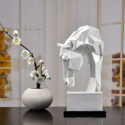 Geometric Origami Horse Head: Modern Resin Art Sculpture for Creative Home Decor