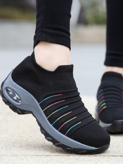 Comfort and Style: Women's Breathable Knit Chunky Sneakers with Air Cushion Technology