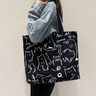 Whimsical Bear Print Canvas Tote Bag: A Spacious Shoulder Bag for Trendy and Fun-loving Individuals